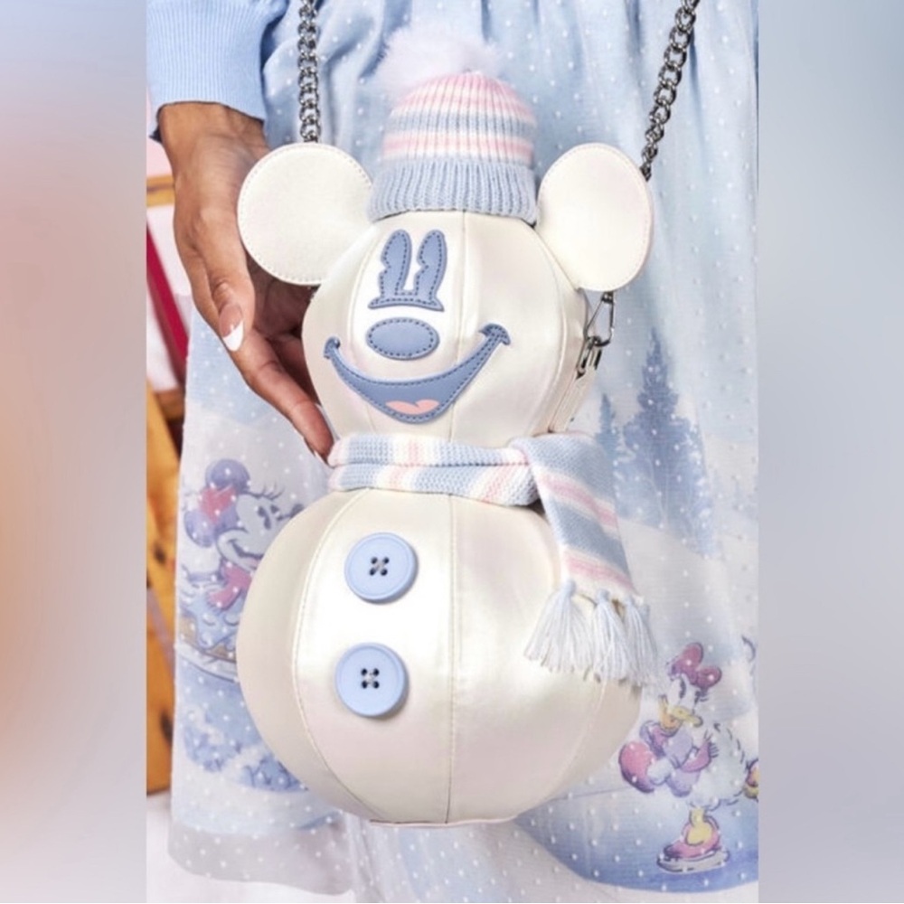 Stitch shopped by Loungefly Mickey Snowman Crossbody Bag - White and Blue